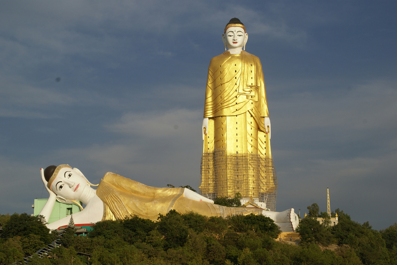 Illustration for article titled These Mega-Sculptures Are the Biggest in the World